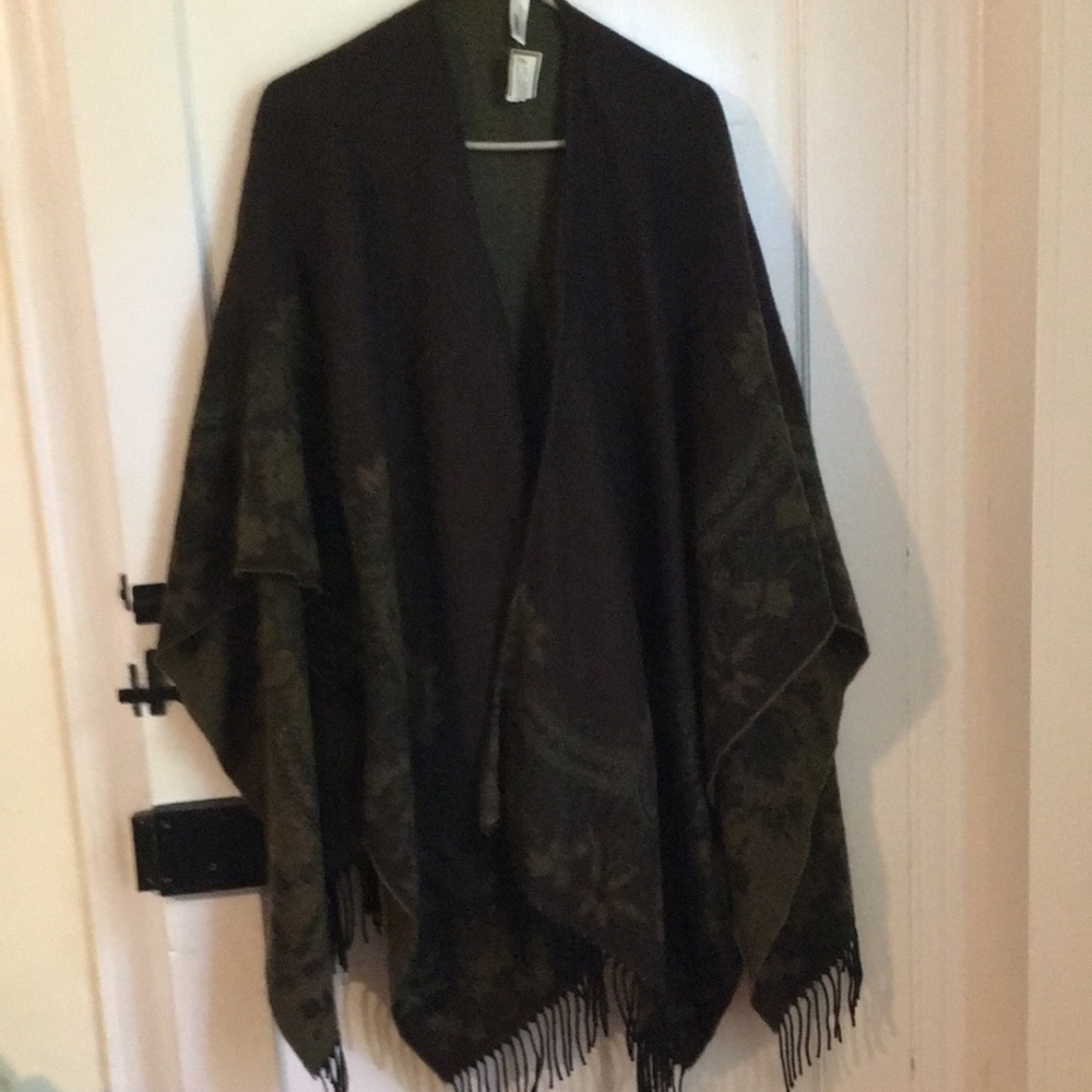 Accessory Street wrap